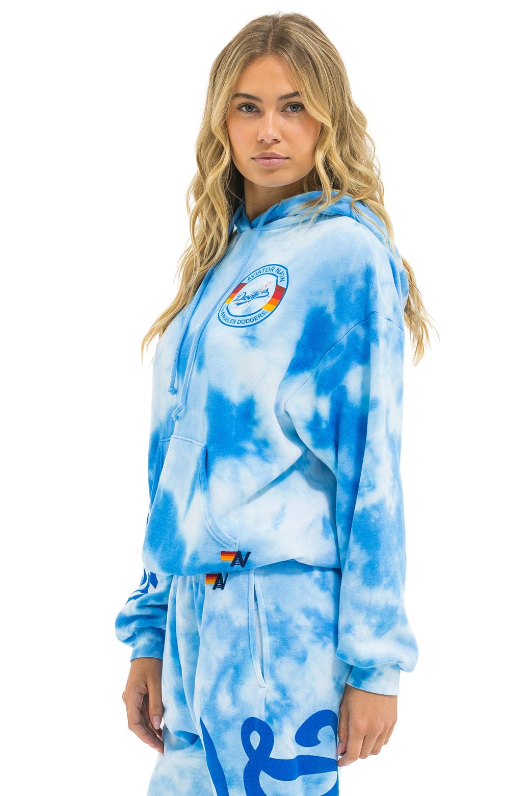 LOS ANGELES DODGERS HAND DYED RELAXED PULLOVER HOODIE - TIE DYE BLUE - Image 6