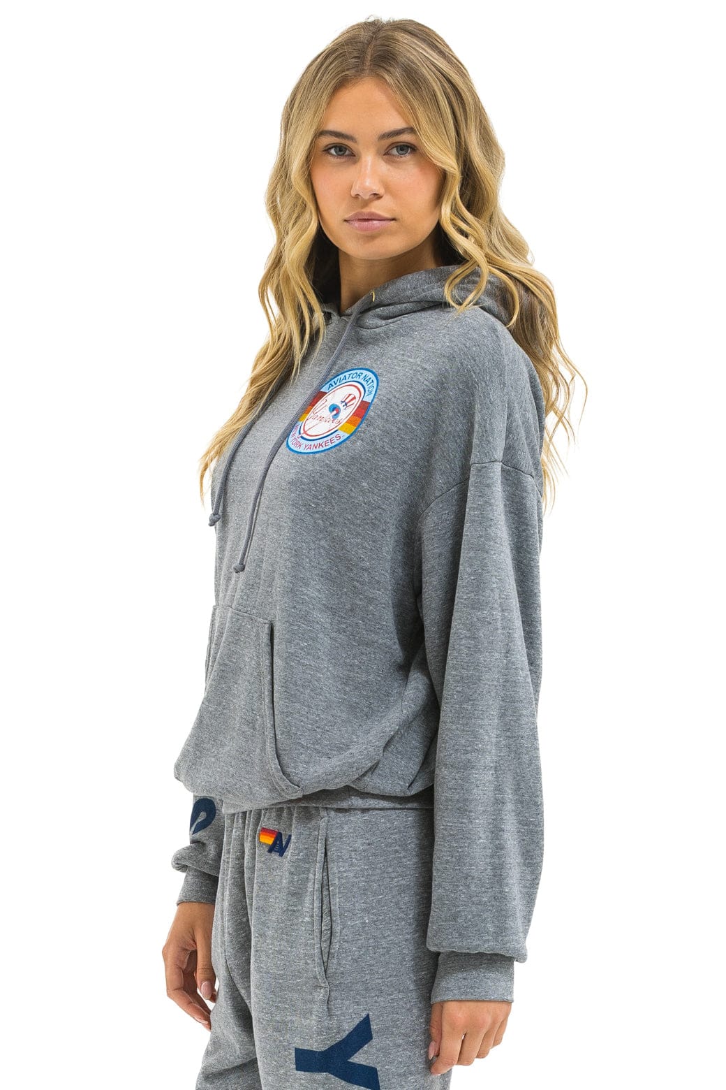 NY YANKEES RELAXED PULLOVER HOODIE - HEATHER GREY - Image 5