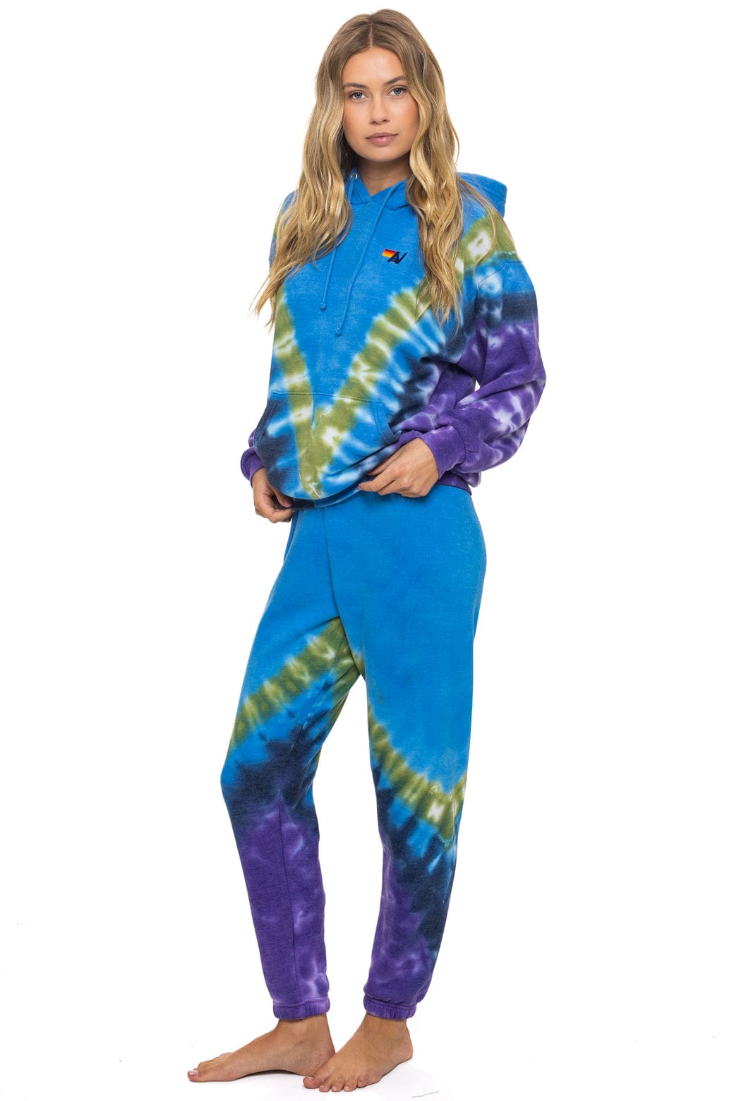 HAND DYED V RELAXED PULLOVER HOODIE - TIE DYE OCEAN // PURPLE - Image 14