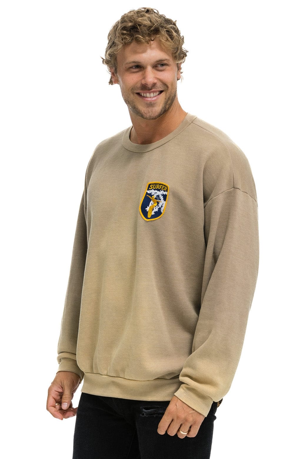 CALIFORNIA SURFER PATCH RELAXED CREW SWEATSHIRT - FADED TAN - Image 4