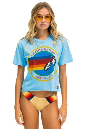SIGNATURE BOYFRIEND TEE - SKY
